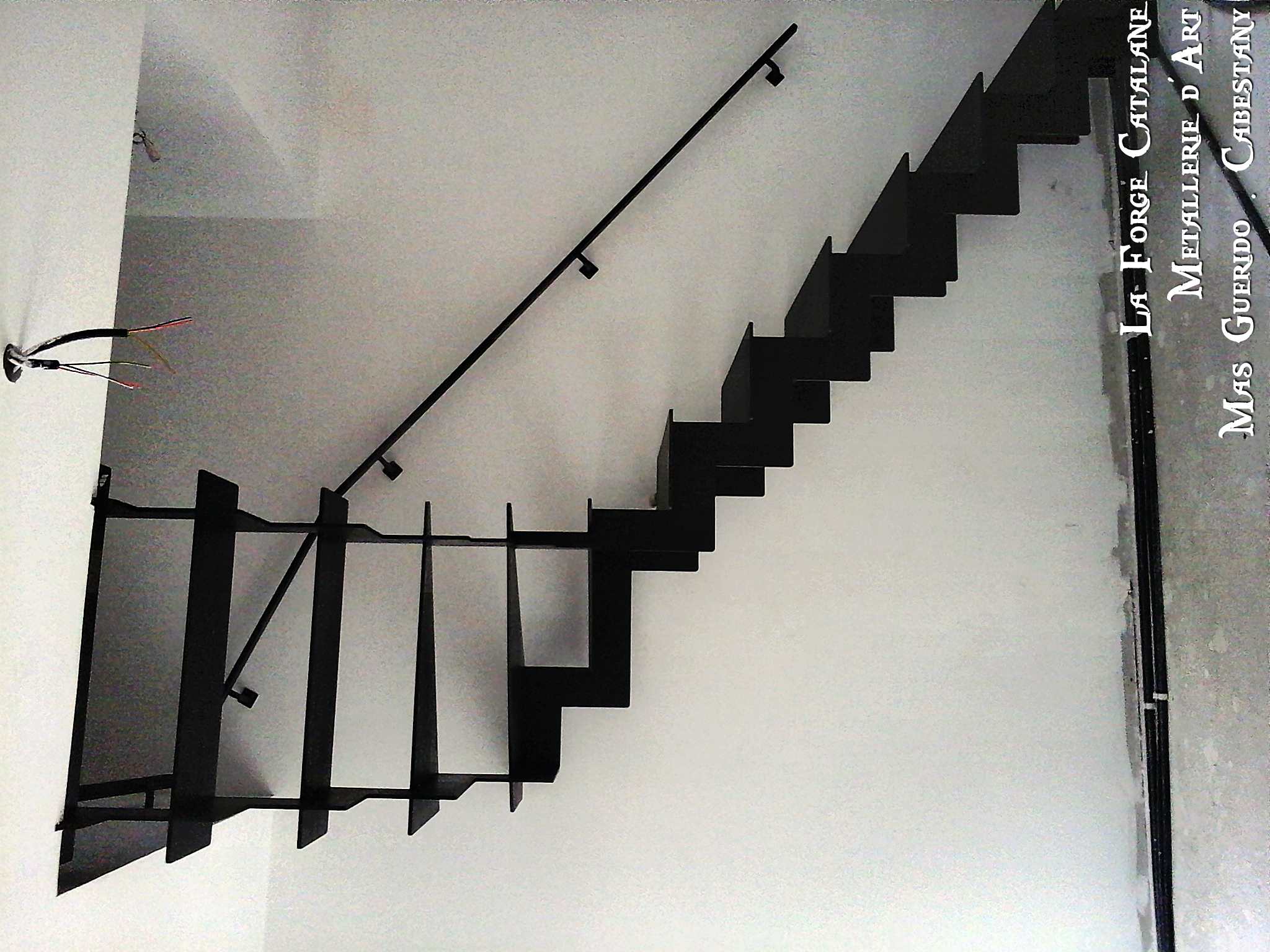 escalier double limon cremaillere marches fer quart tournant forge catalane 2.jpg